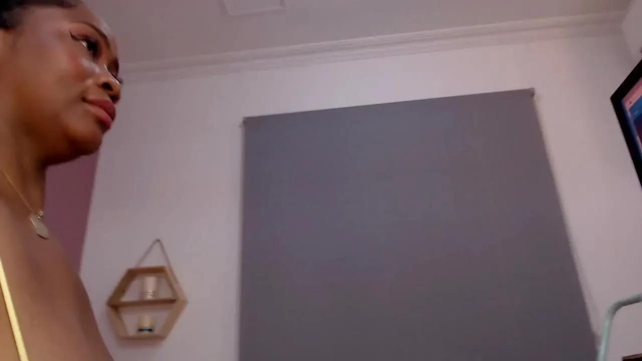 Try 23 years old GaiiaMoore from Streamray GaiiaMoore from Streamray