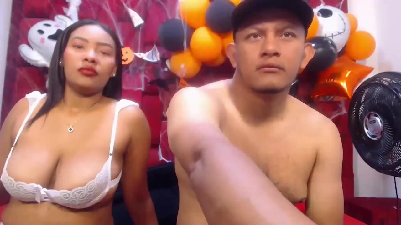 Masturbate to KarolayR, she wants to masturbate for you KarolayR from Streamray