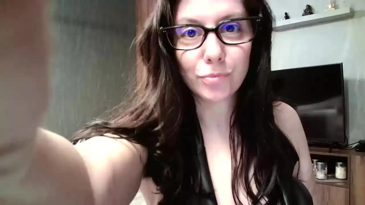 Watch Streamray's SILKYWOMANABBY SILKYWOMANABBY from Streamray