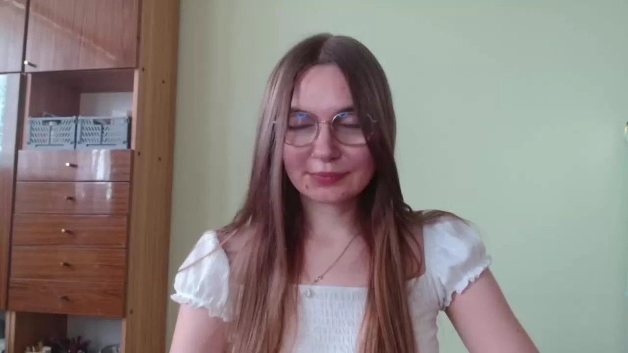 Offline tastyELLYY on Streamray