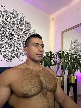 aaroncolombia from StripChat