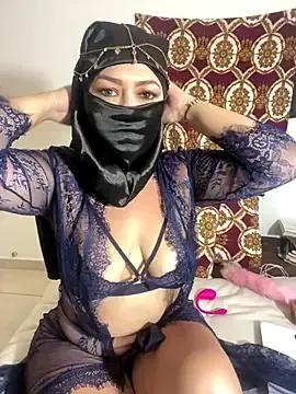 Amyraa_ from StripChat