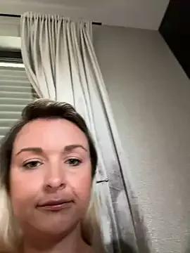 StripChat Bella-Tight Bella-Tight from StripChat