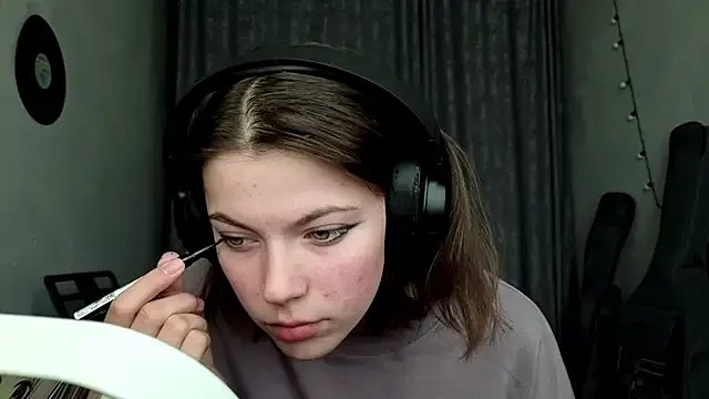 CutieAnny from StripChat