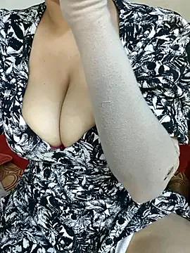 Explore StripChat's DesiDreams DesiDreams from StripChat