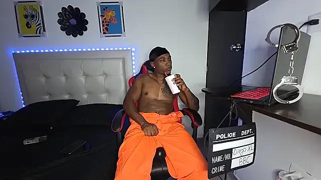 DiegoMilk111 from StripChat