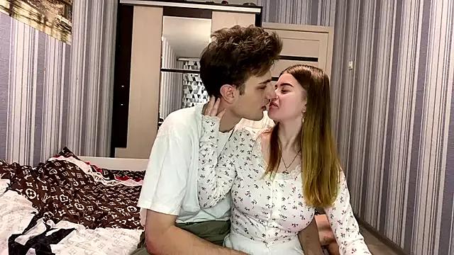 EmiliaCouple from StripChat