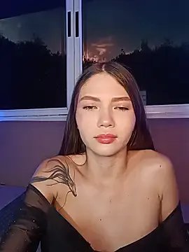 EmmaJhoons from StripChat