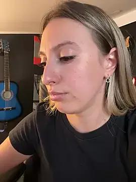 Eva_Ryen from StripChat