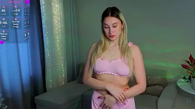 foxy_vivi from StripChat