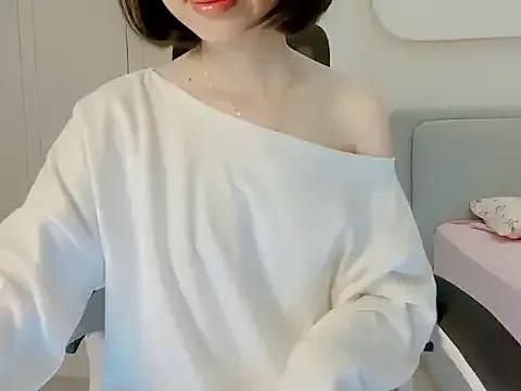 Watch GgLovee, she wants to masturbate for you ggLovee from StripChat