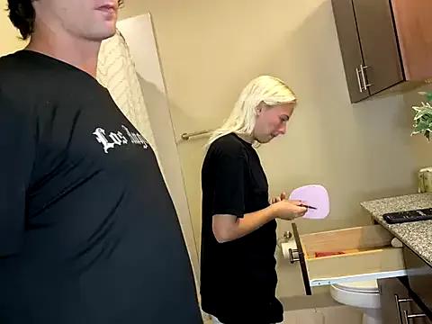 Explore cute performer Girlfriendmissy girlfriendmissy from StripChat