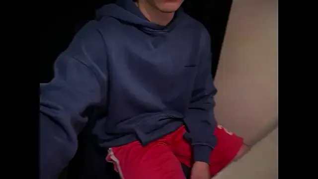 Explore StripChat's Hao105 hao105 from StripChat