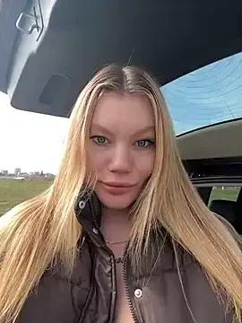 justmilaa from StripChat