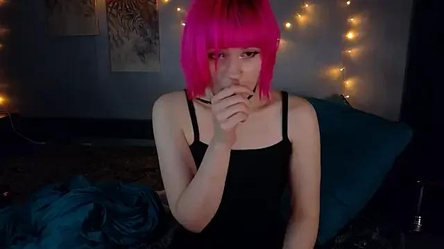 KikiMoor from StripChat