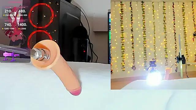 Kitty__Rose__ from StripChat