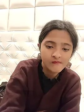 KittyBby14 from StripChat