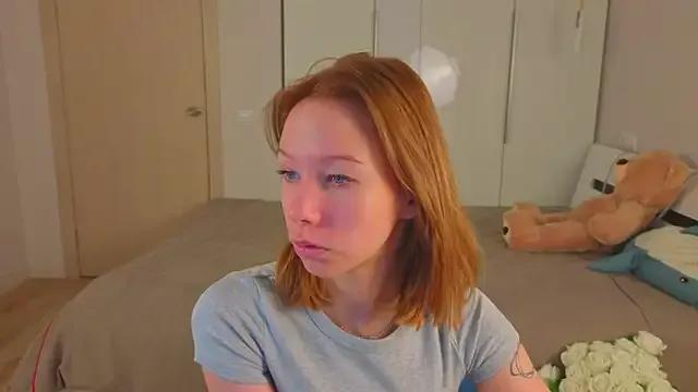 LilyVoise from StripChat