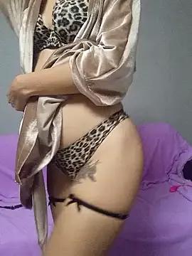 Masturbate to naked stripper Lleisa lleisa from StripChat