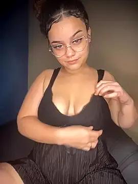 Lolacavalona from StripChat