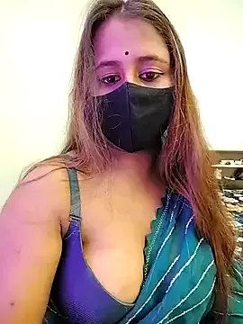 LoveLy-Soneya from StripChat