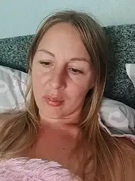 Sexy LunaSugarX wants you to fuck her body now LunaSugarX from StripChat