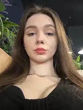 MilaBee from StripChat