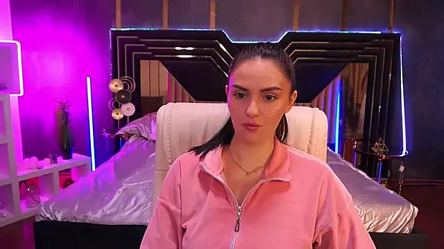 Masturbate to MilashaLovely, she wants to masturbate for you MilashaLovely from StripChat