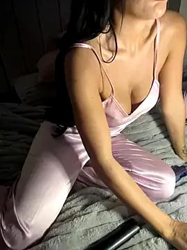 StripChat SECRETBELLAUK SECRETBELLAUK from StripChat