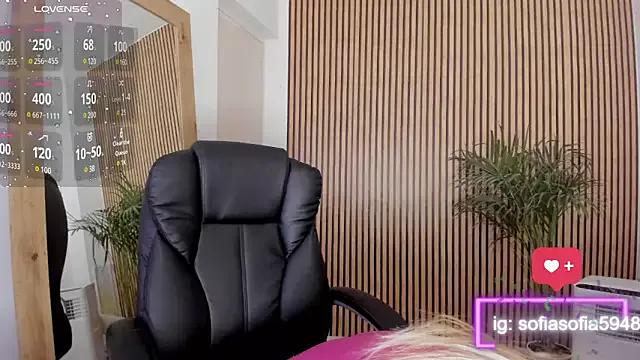 Naked Sofiah_ wants you to fuck their body now sofiah_ from StripChat