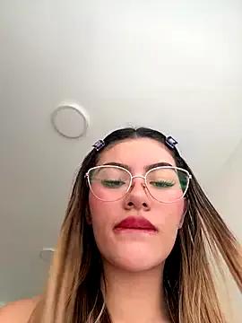 Cute Your_Honeey wants you to fuck their body now Your_Honeey from StripChat